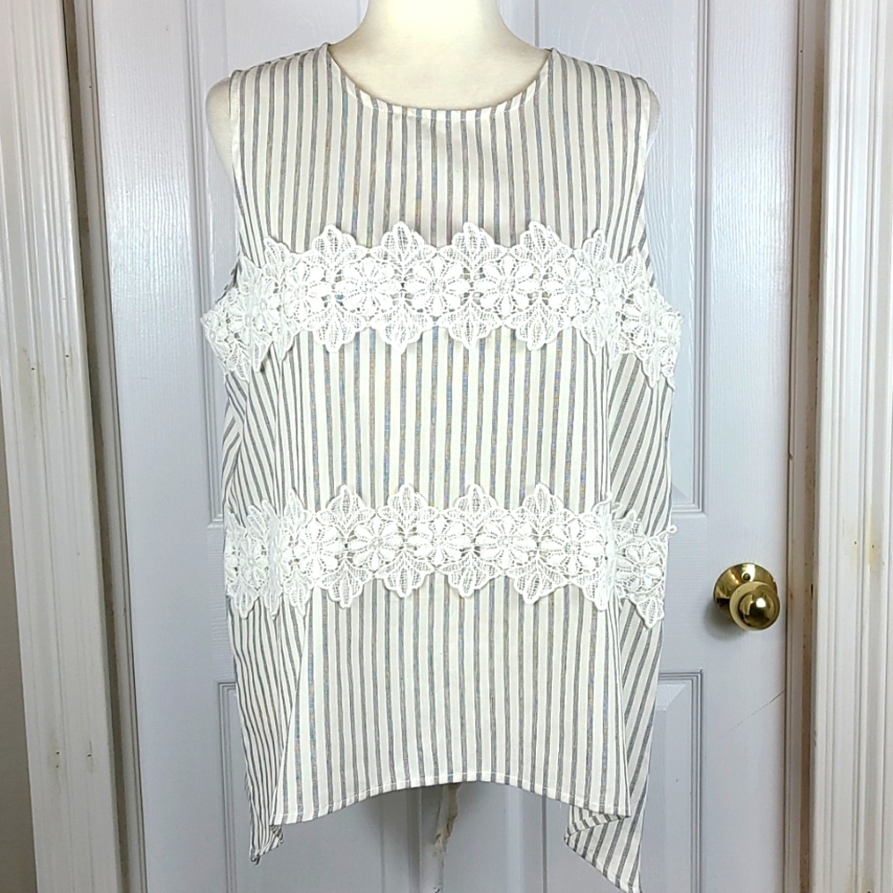 Jennifer & Grace Lace Trimmed Blouse